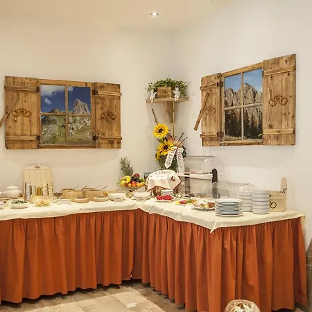 ホテル Hotel-restaurant Burgblick 3*